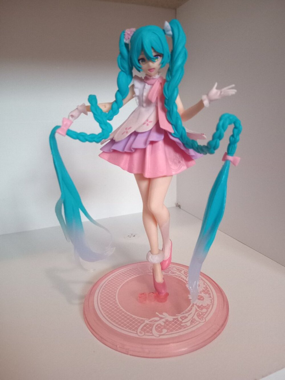 VOCALOID Hatsune Miku Figurine